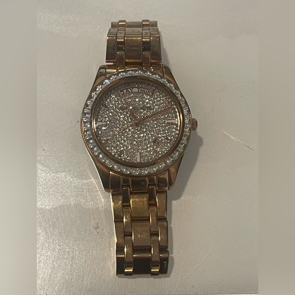 Michael Kors rose gold watch with faux diamond face - Picture 1 of 6